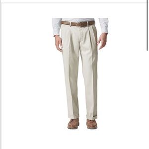 DockersComfortKhakisPleatedRelaxedFitPantsMen's